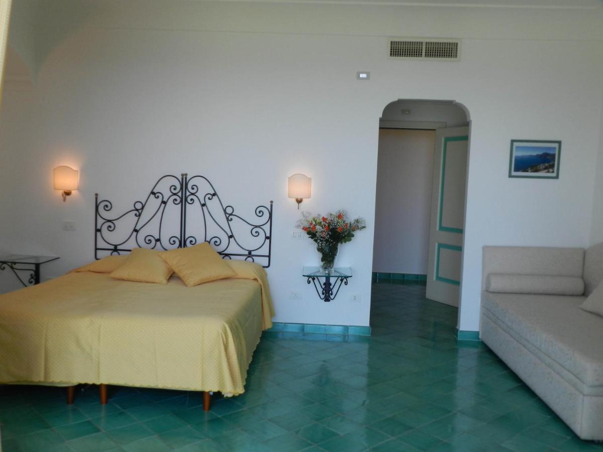 Bacio Del Sole B&B โปซิตาโน ภายนอก รูปภาพ